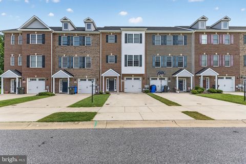 Photo of 1038 Rye Drive, LA PLATA, MD 20646 (MLS # MDCH2057764)