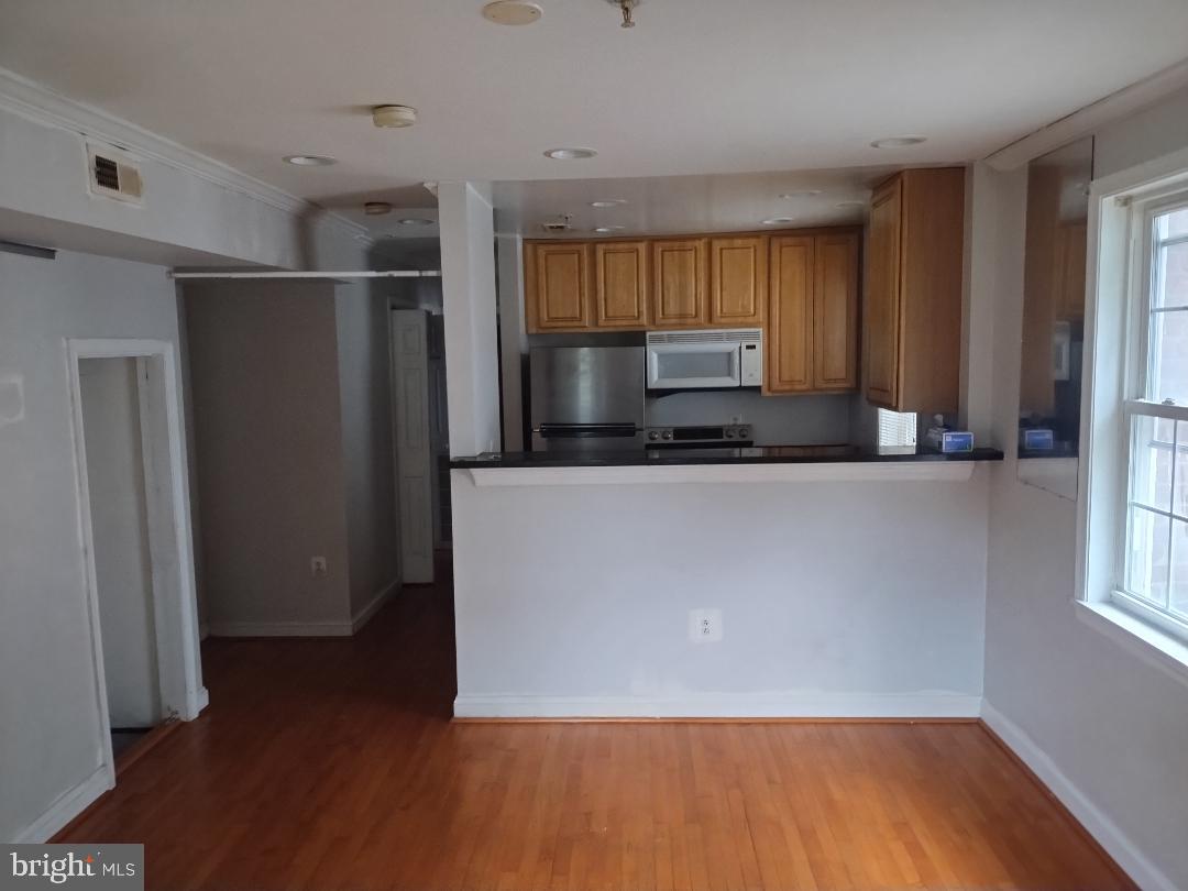 4202 GRANT STREET NE 202