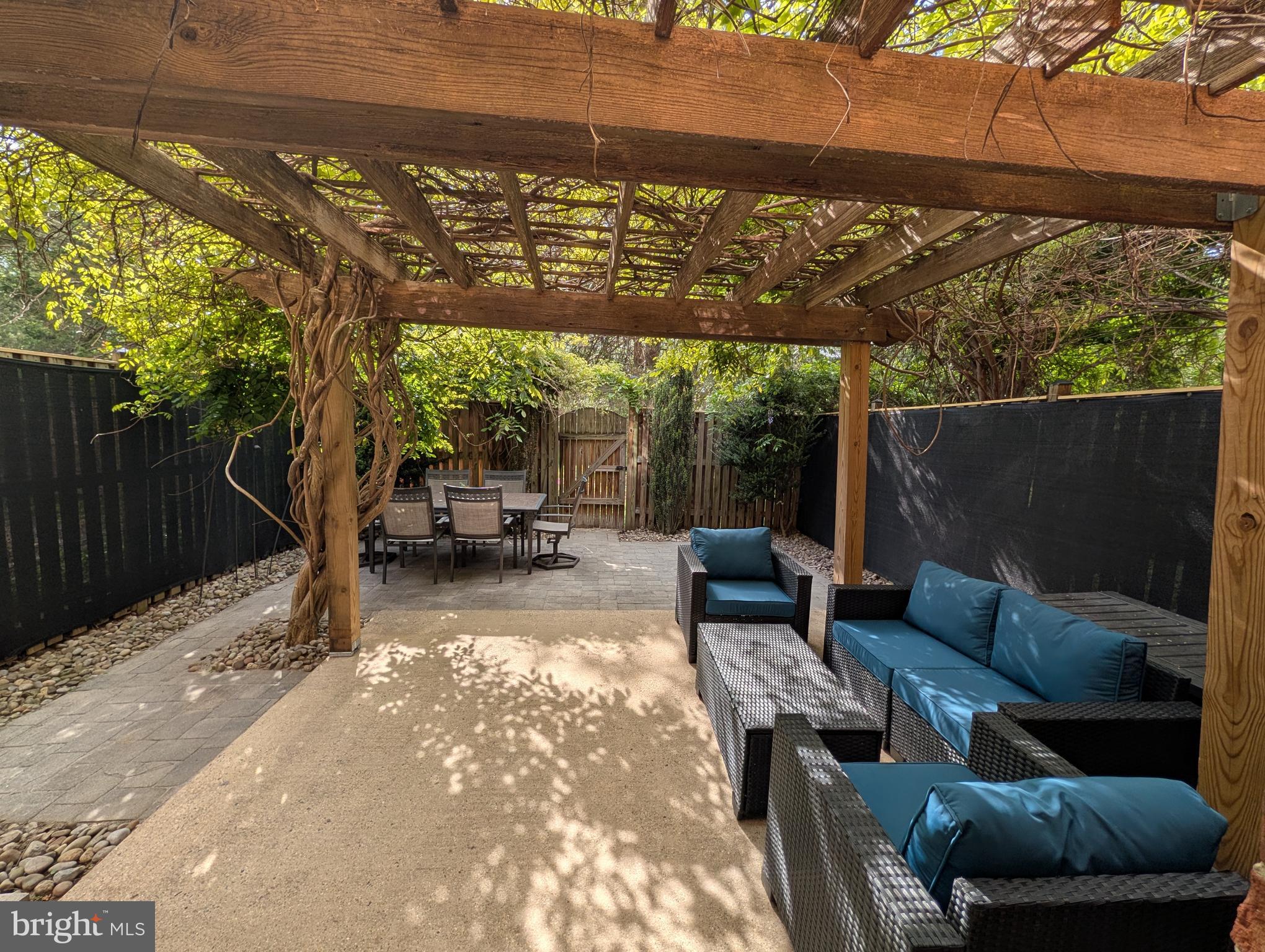 6416 FLEETSIDE COURT
