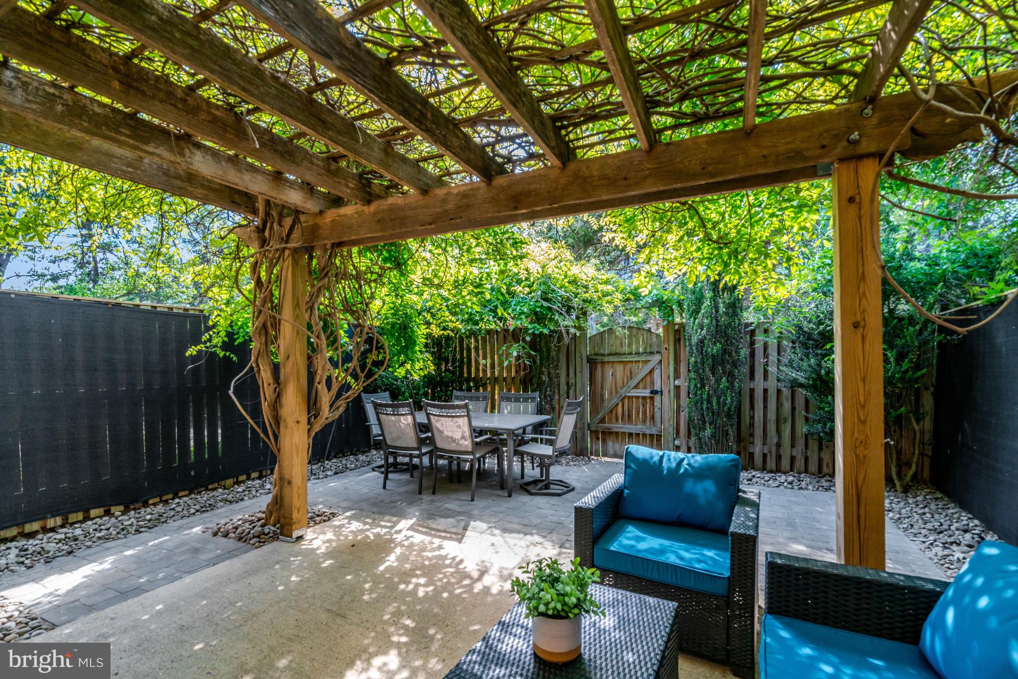 6416 FLEETSIDE COURT