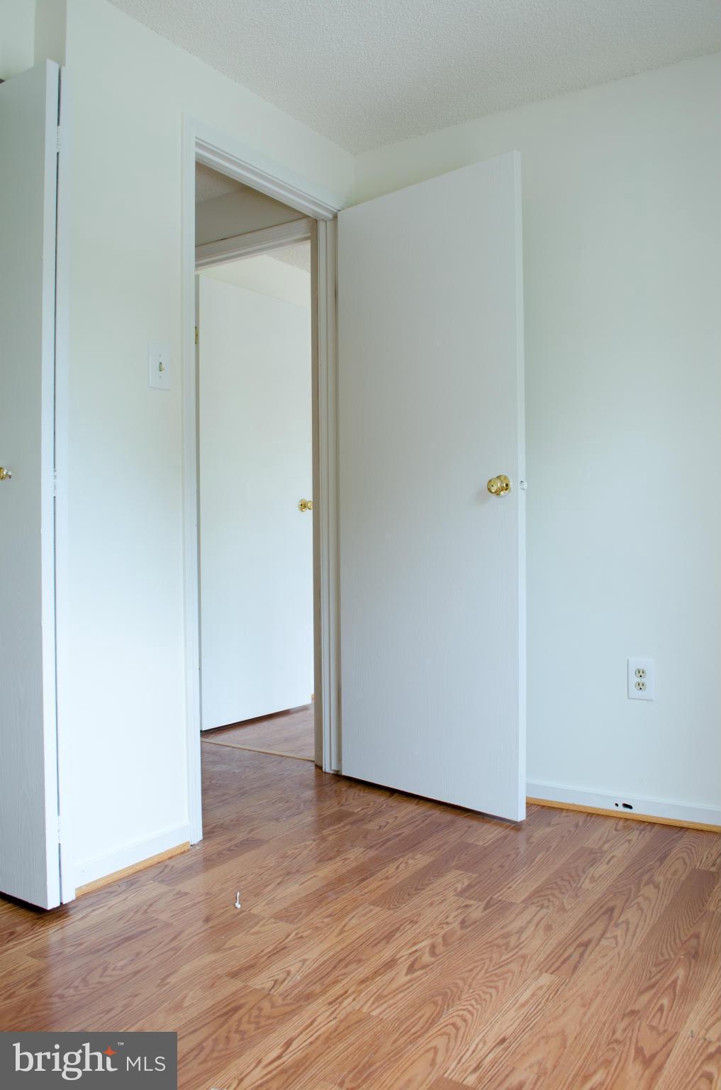 TOWNS OF OAK SPRINGS - Residential Lease