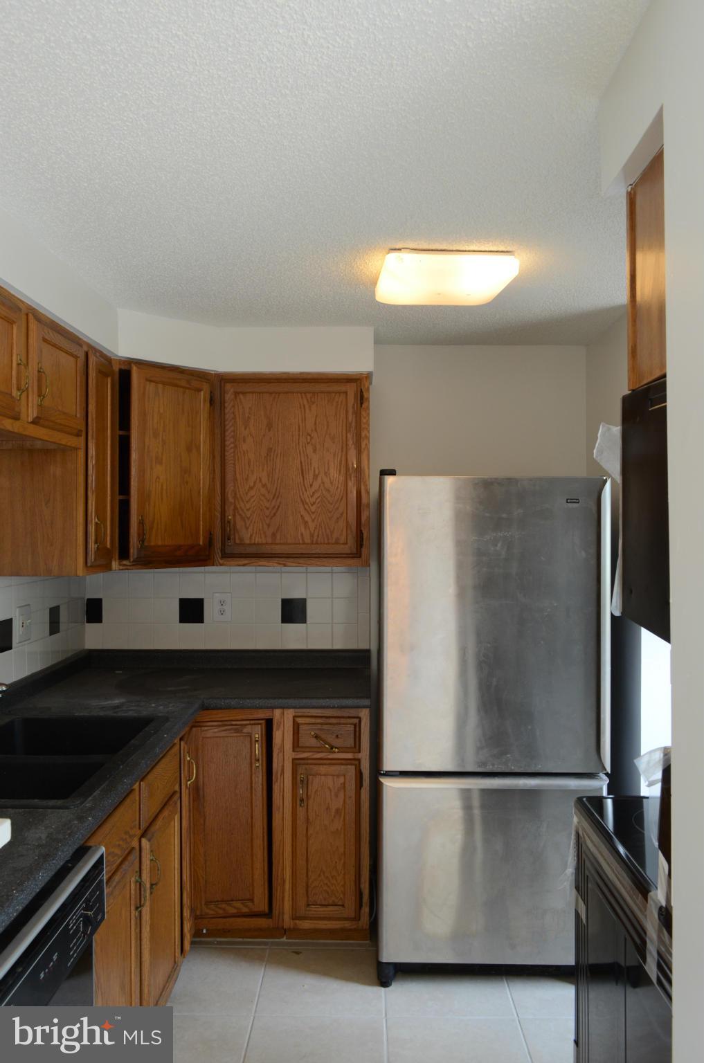 TOWNS OF OAK SPRINGS - Residential Lease