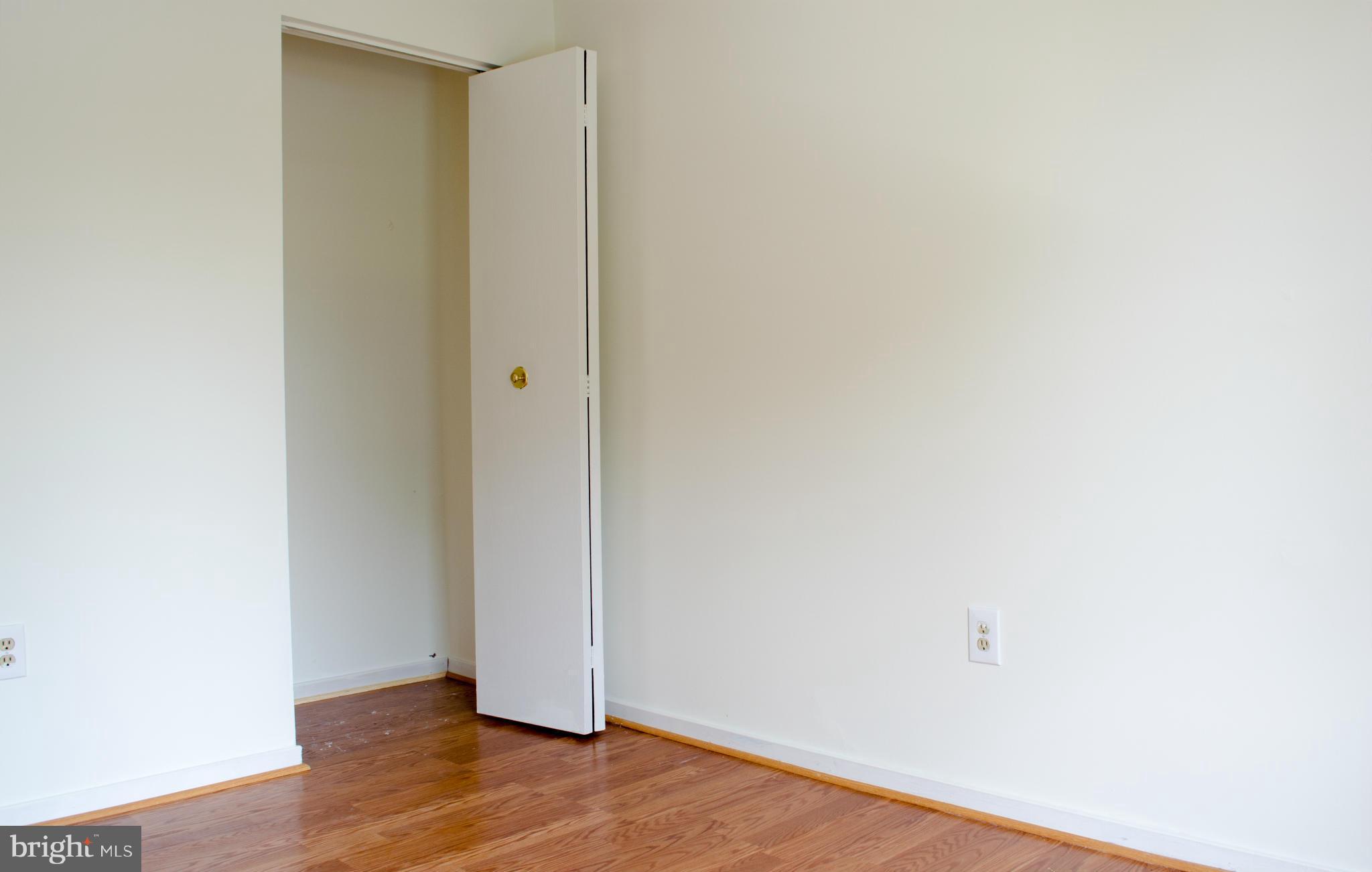 TOWNS OF OAK SPRINGS - Residential Lease