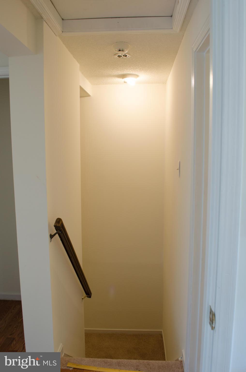 TOWNS OF OAK SPRINGS - Residential Lease