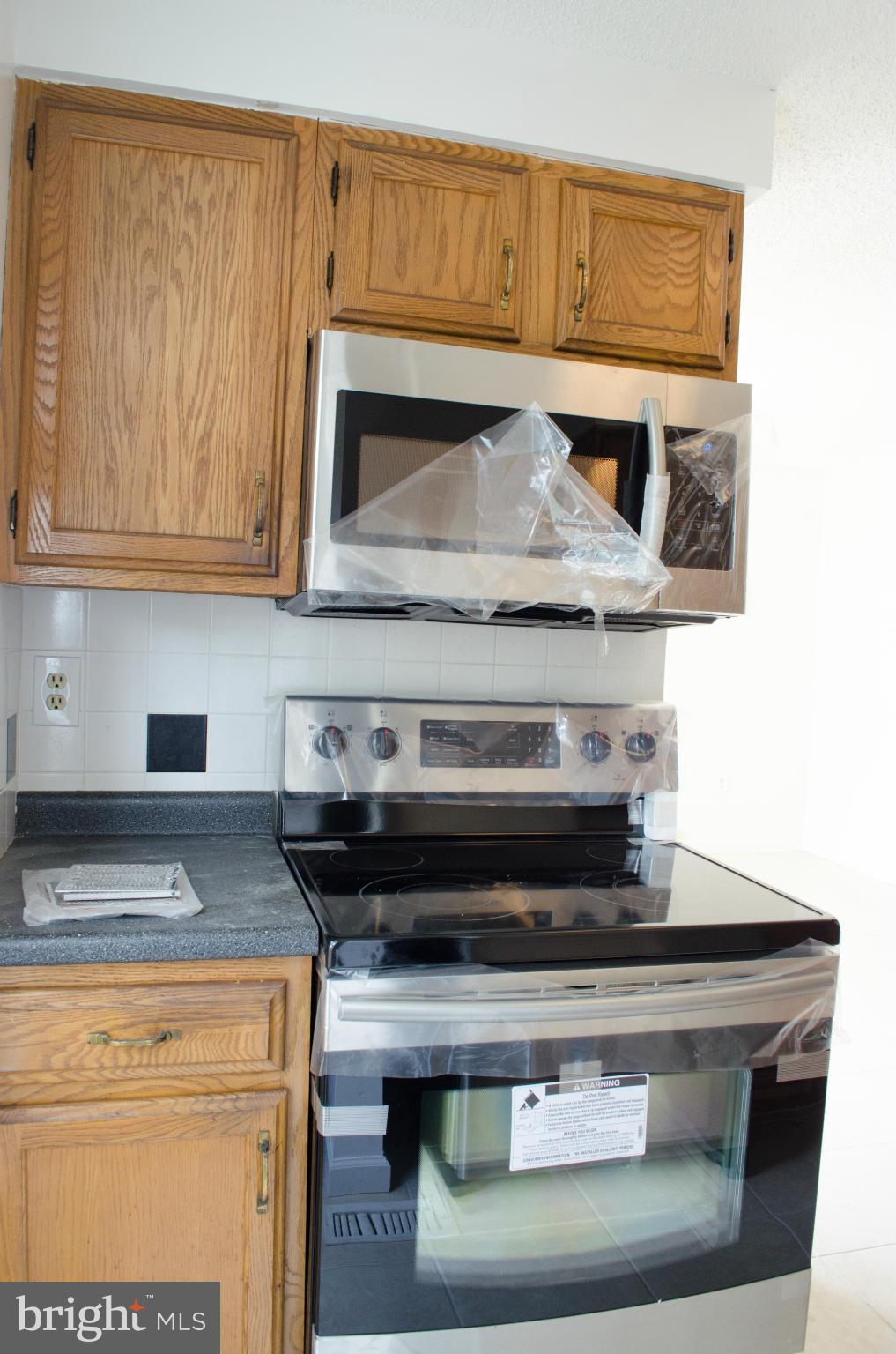 TOWNS OF OAK SPRINGS - Residential Lease