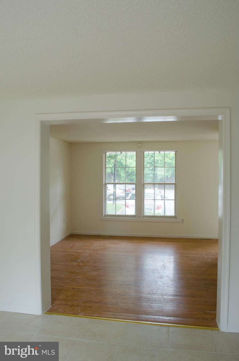 TOWNS OF OAK SPRINGS - Residential Lease