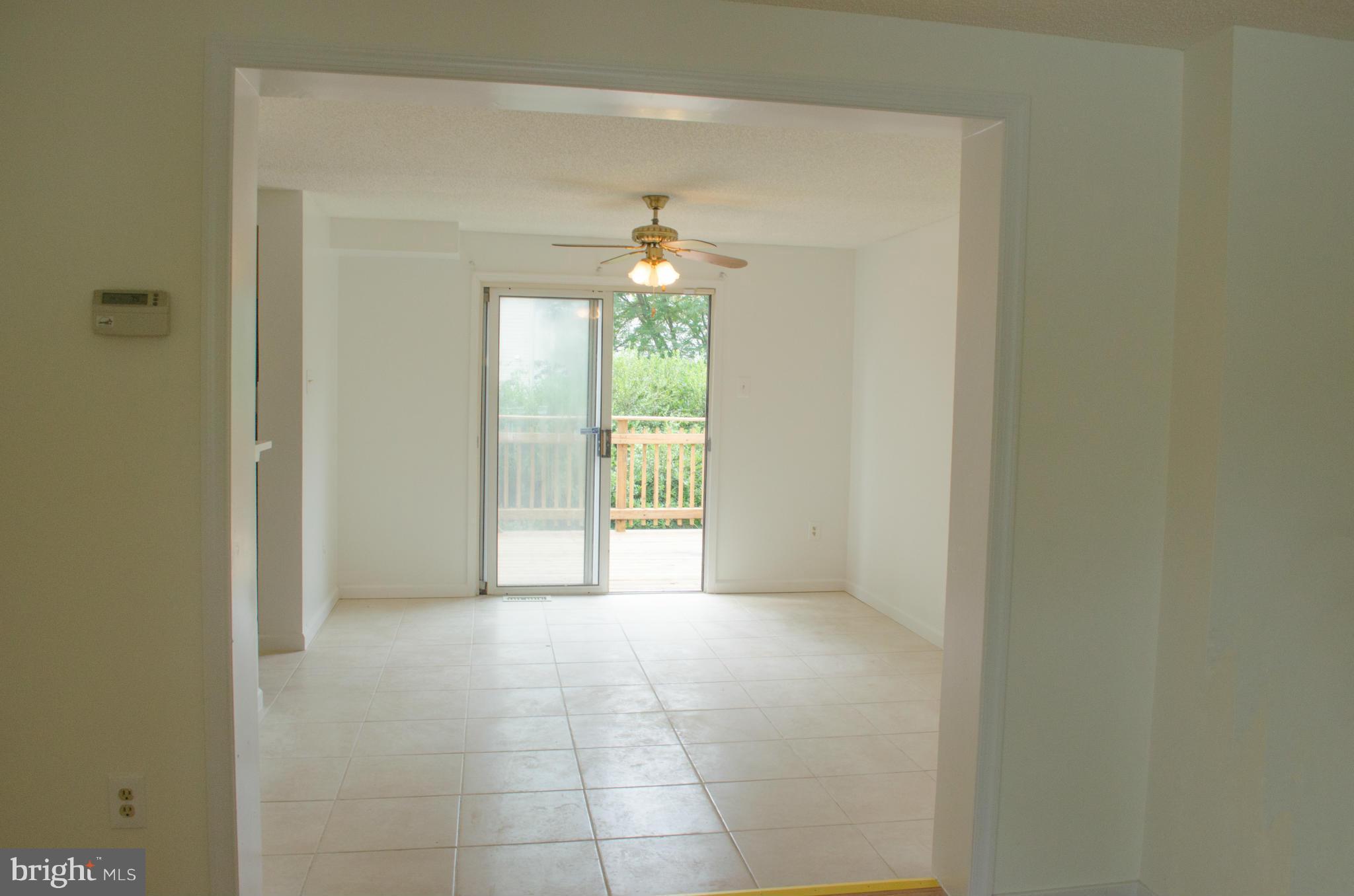 TOWNS OF OAK SPRINGS - Residential Lease