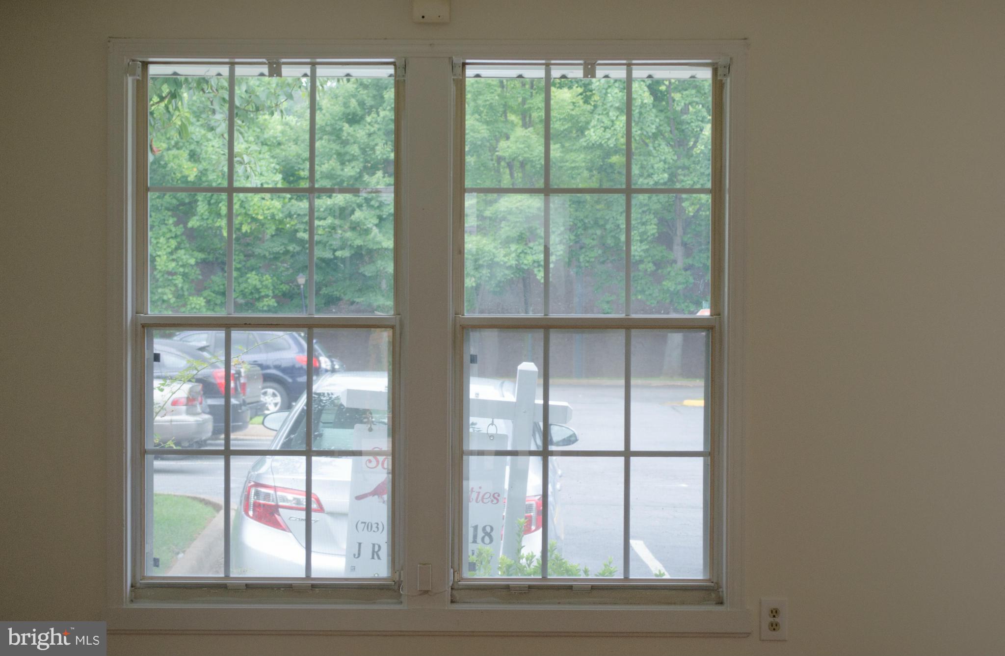 TOWNS OF OAK SPRINGS - Residential Lease