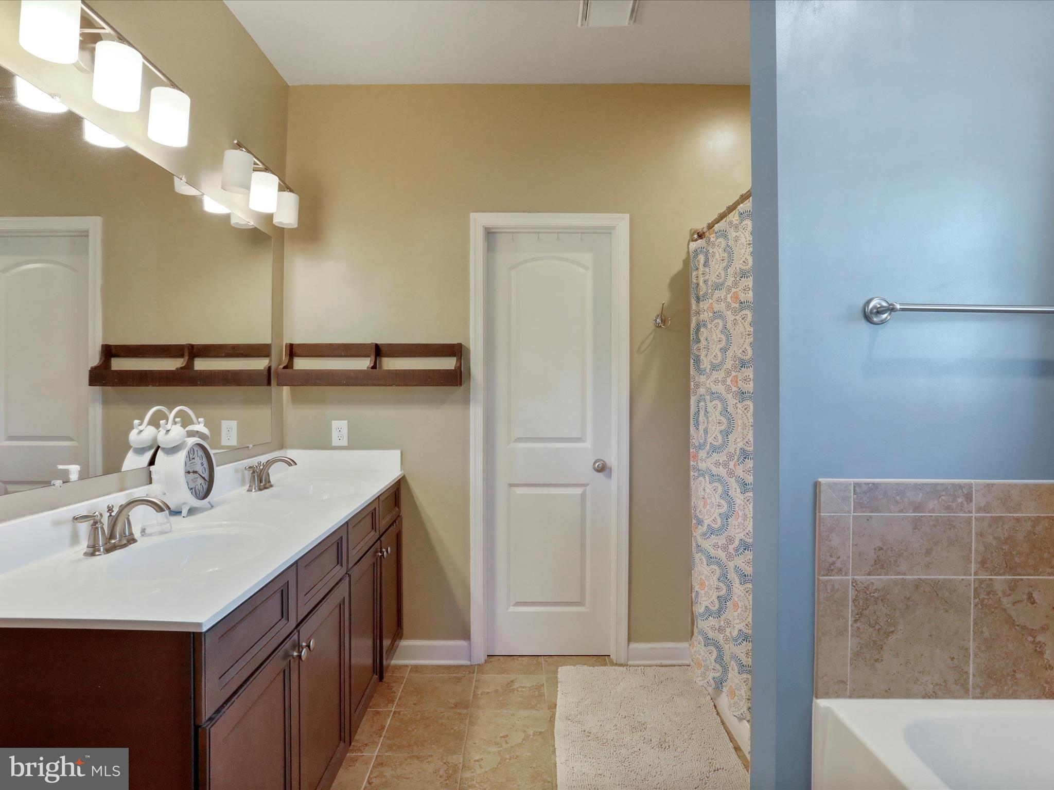 NORTH RIDGE - Residential