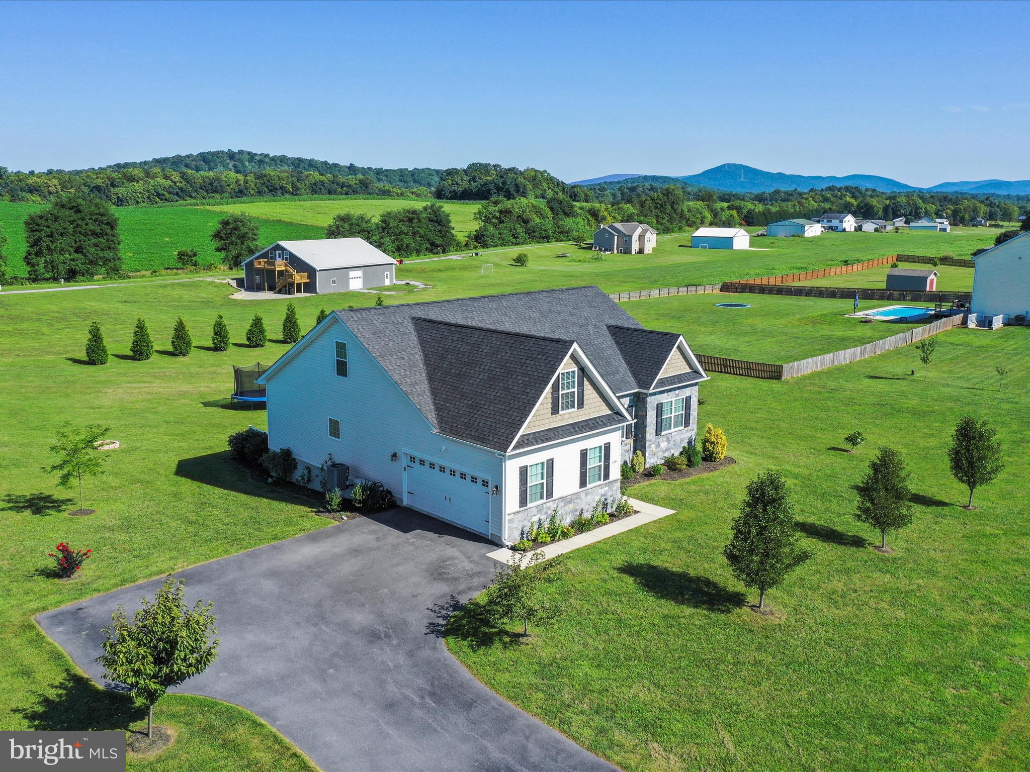 NORTH RIDGE - Residential