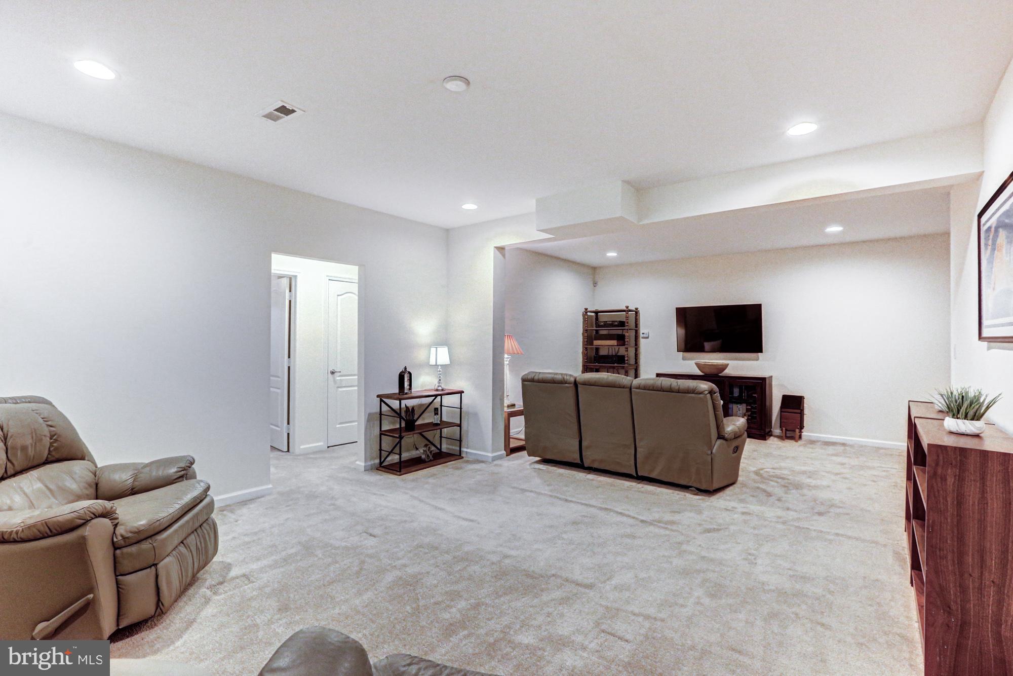 VILLAGE OF BAYBERRY - Residential