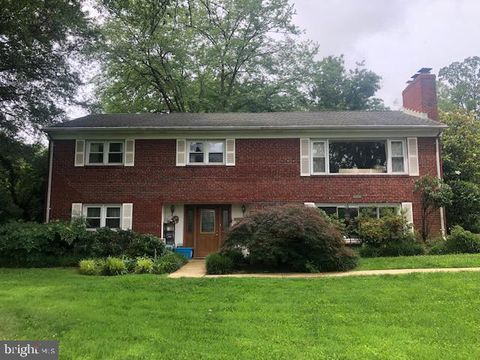 4033 TRAVIS PARKWAY ANNANDALE VA 22003