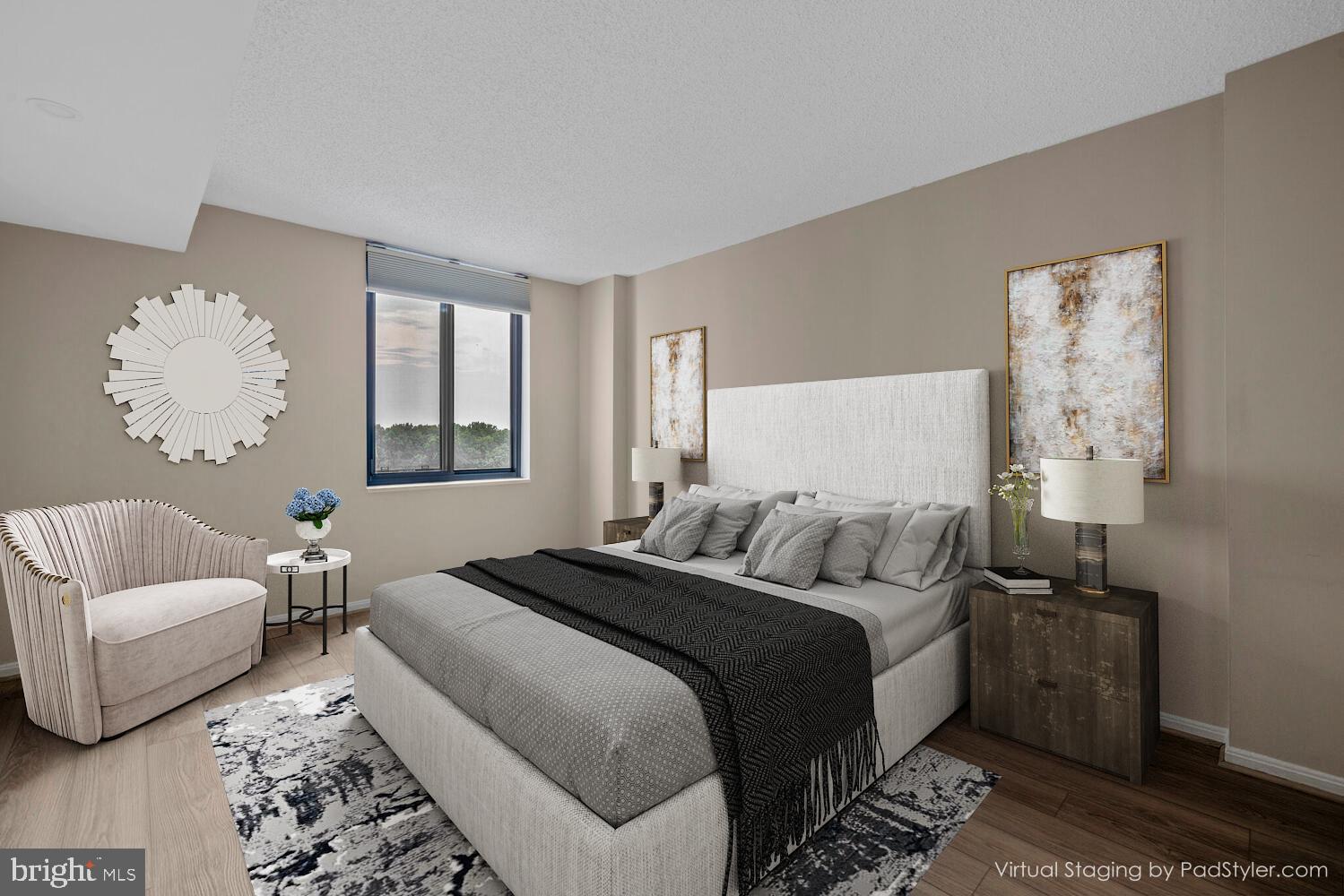 CHELSEA TOWERS - Residential