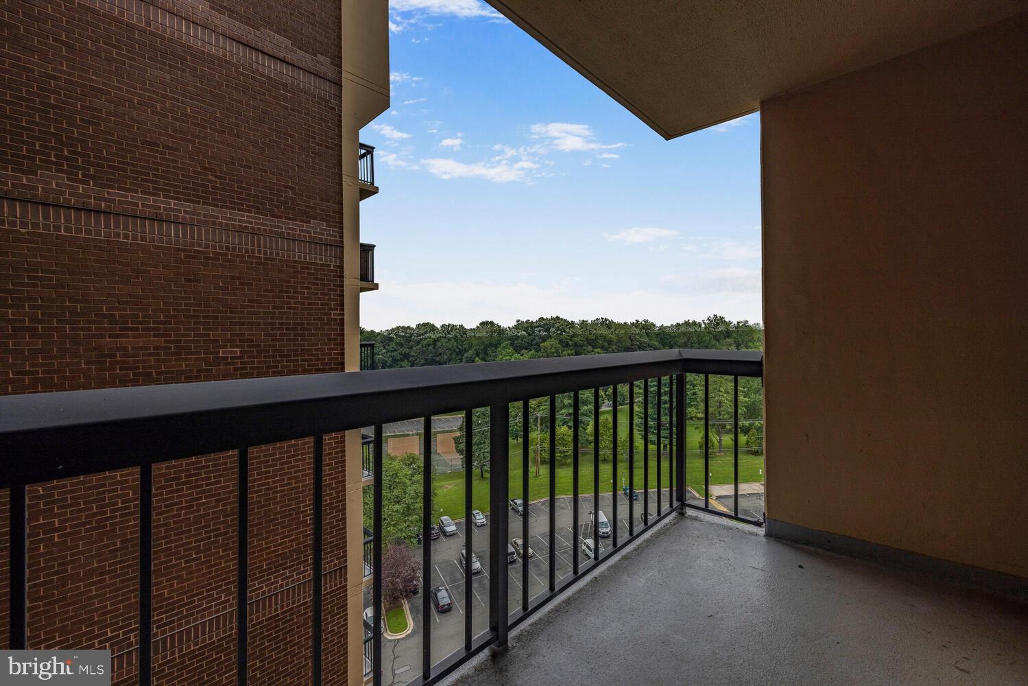 CHELSEA TOWERS - Residential