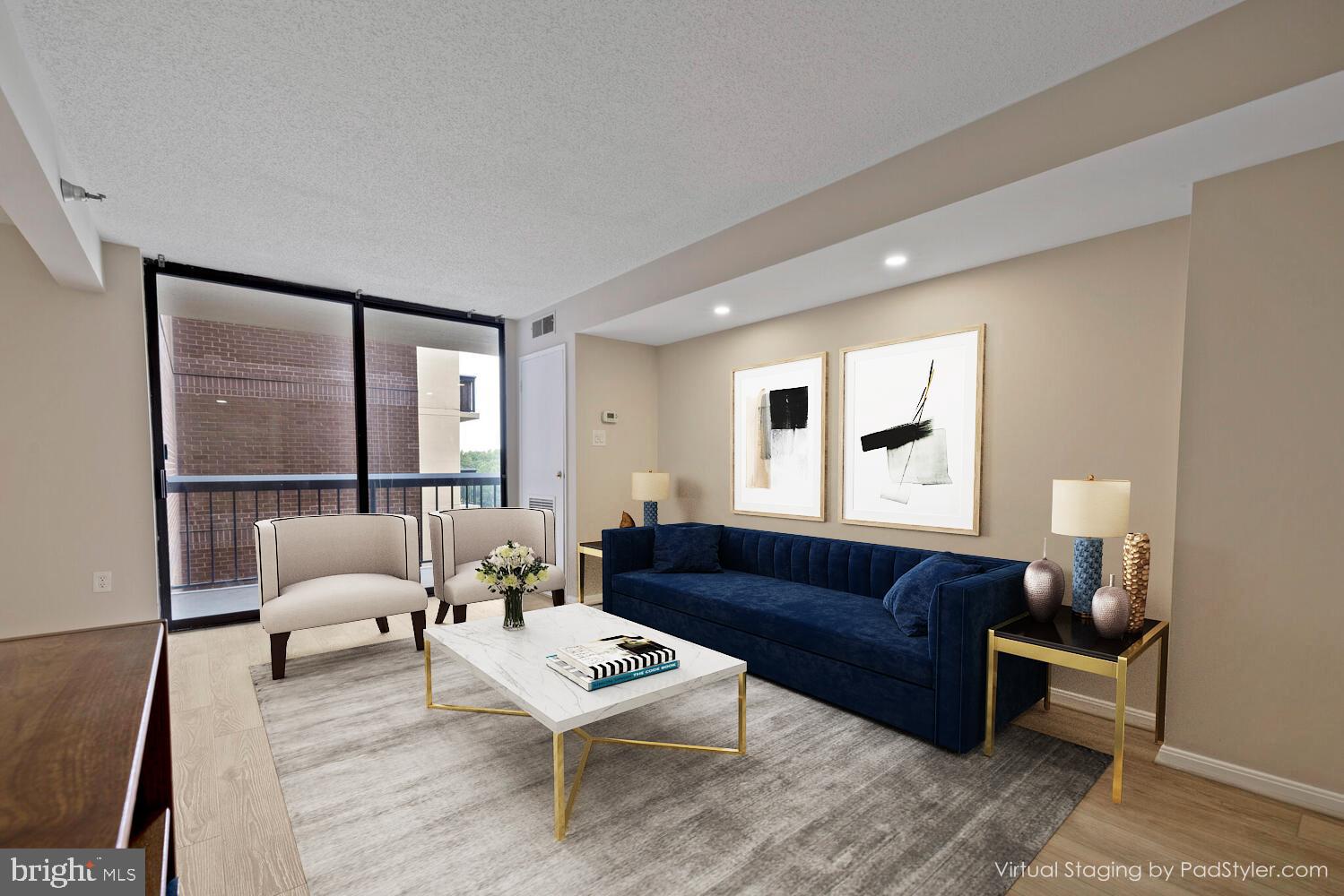 CHELSEA TOWERS - Residential