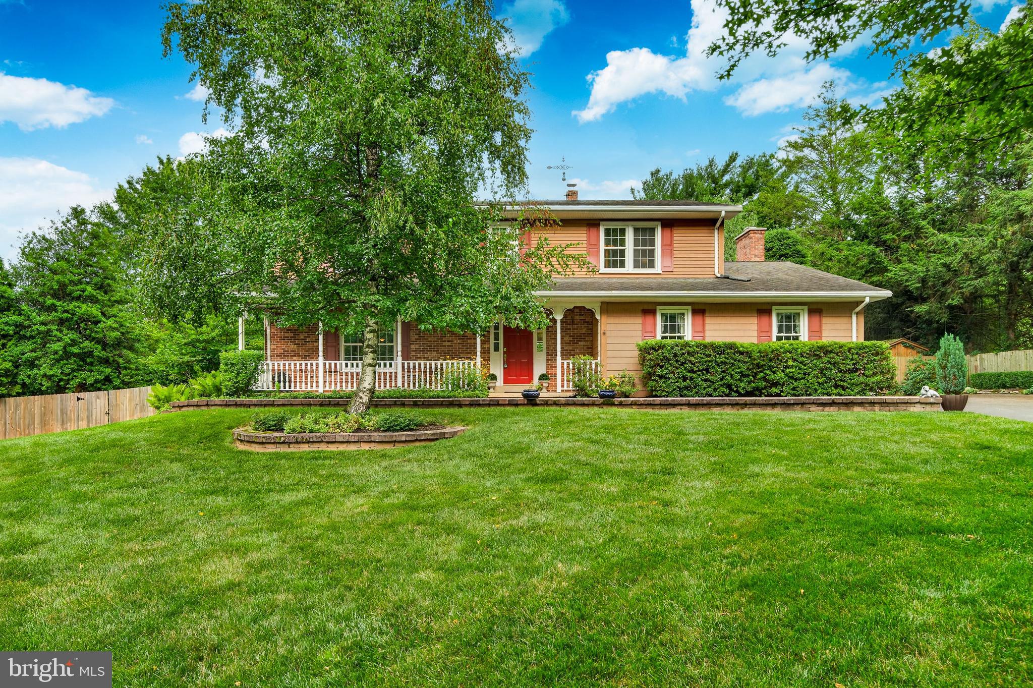 105 LAKEVIEW DRIVE
