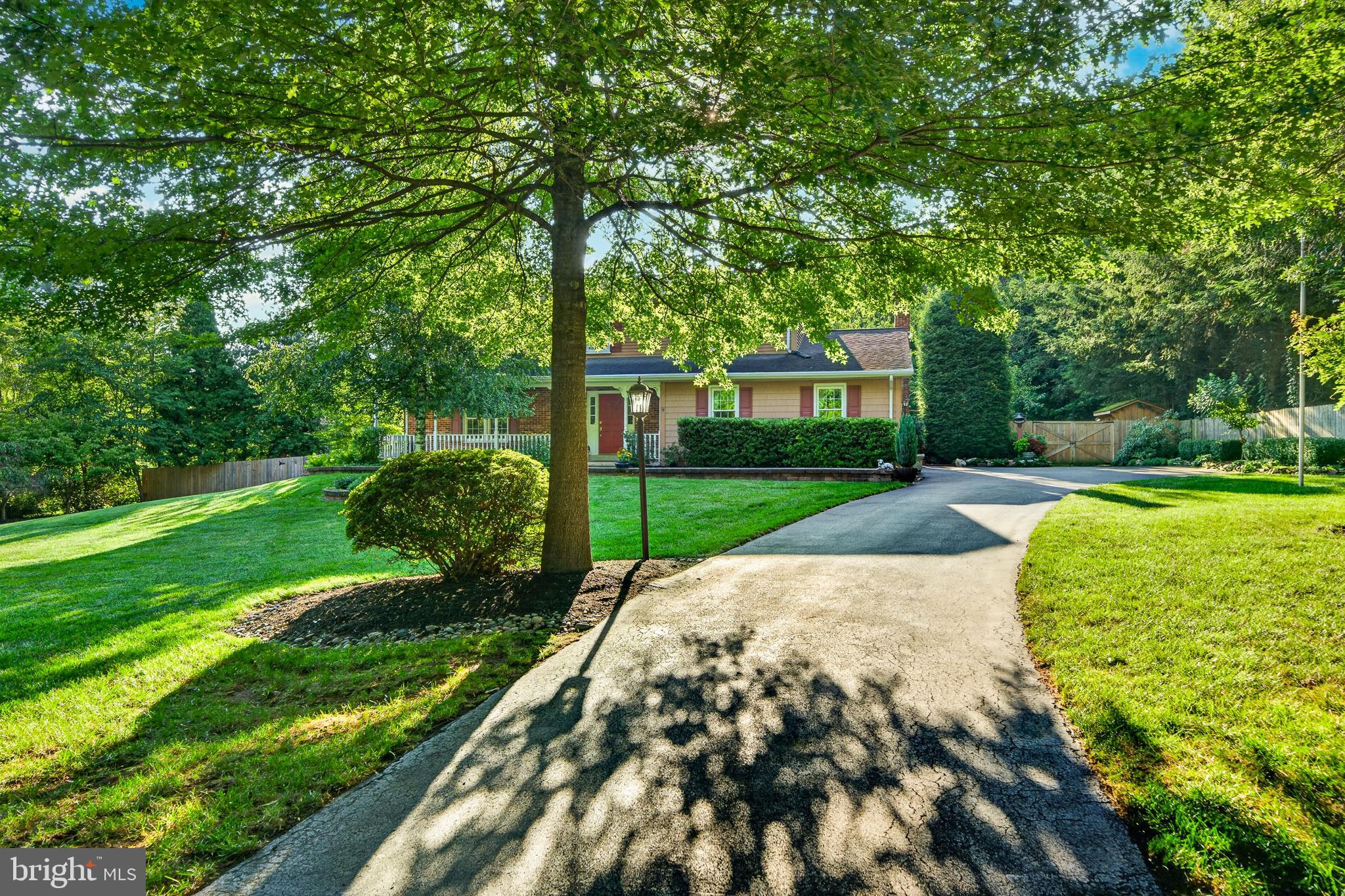 105 LAKEVIEW DRIVE
