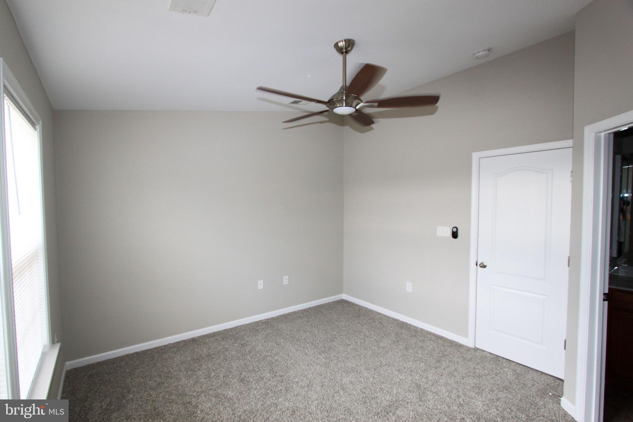 LAKELAND PLACE - Residential Lease