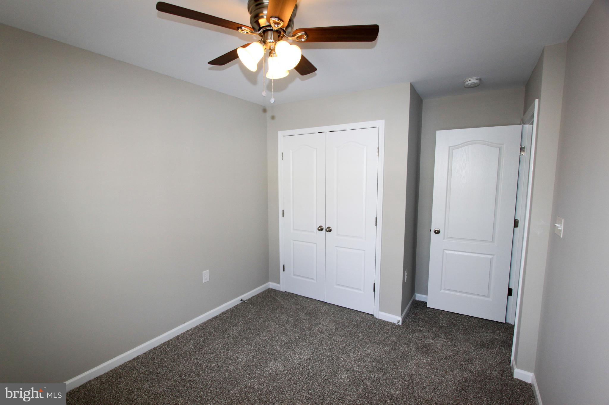 LAKELAND PLACE - Residential Lease