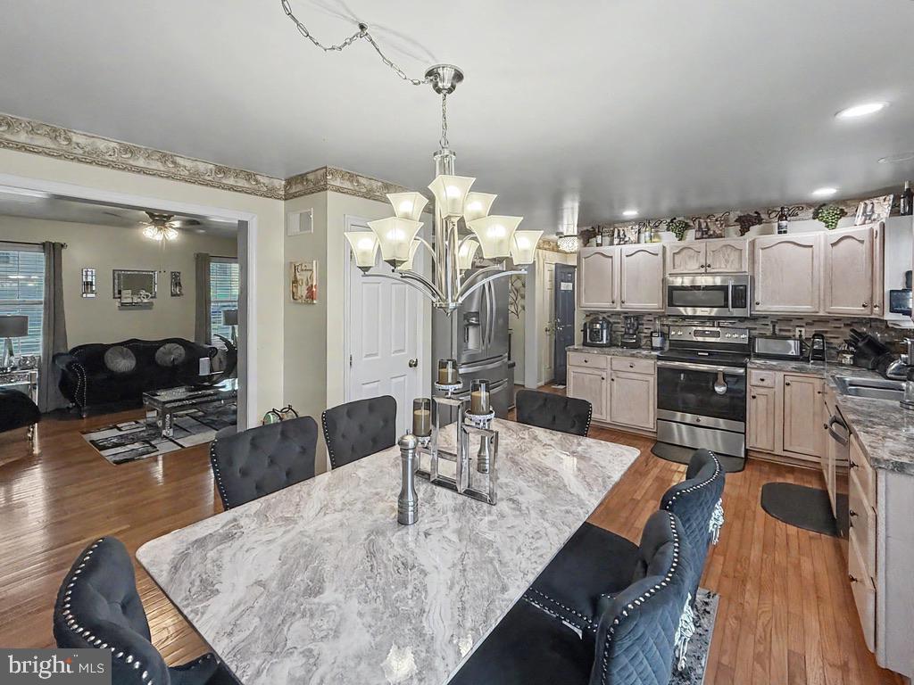 1144 HUNTERS CHASE LANE