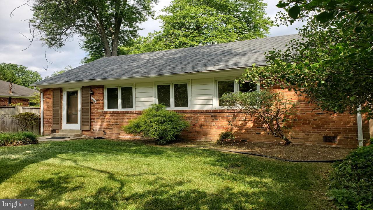 HOLLIN HALL VILLAGE - Residential Lease