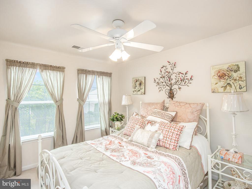 BLOOMS CROSSING - Residential