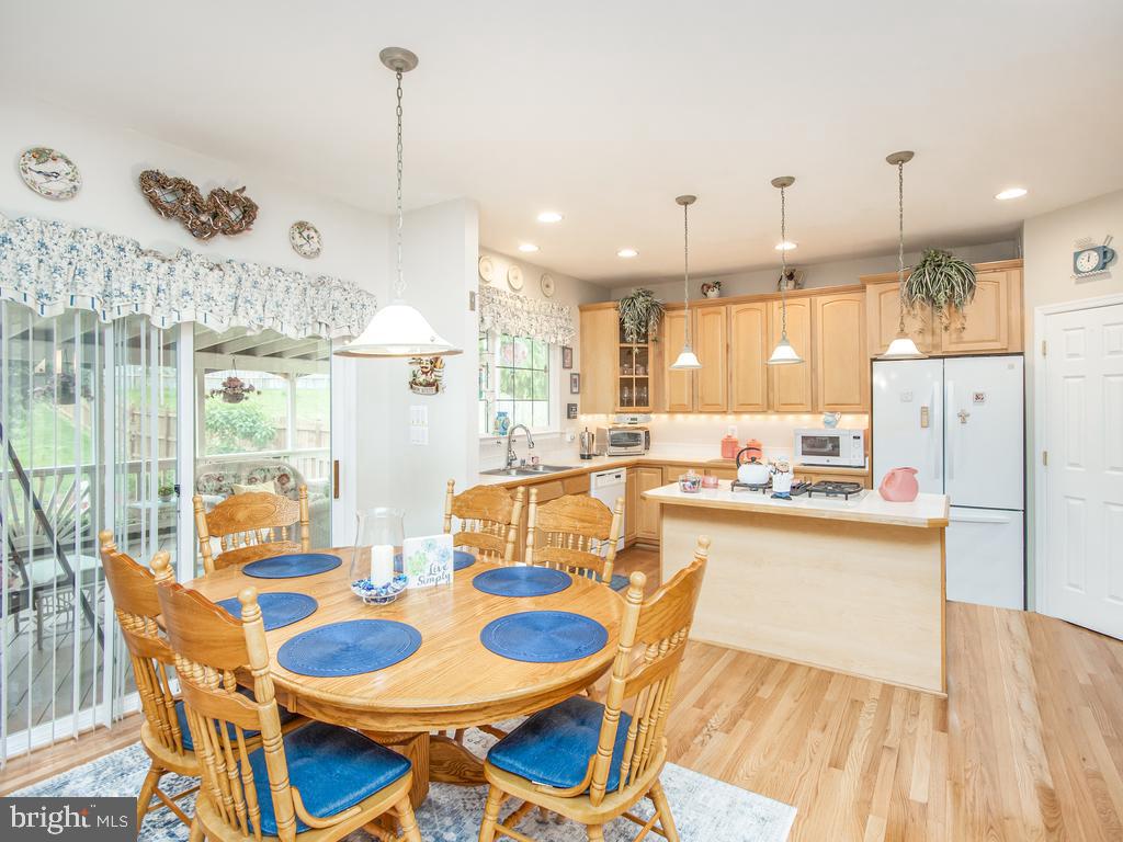 BLOOMS CROSSING - Residential