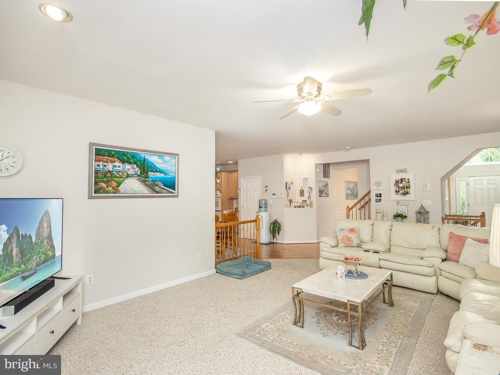 BLOOMS CROSSING - Residential