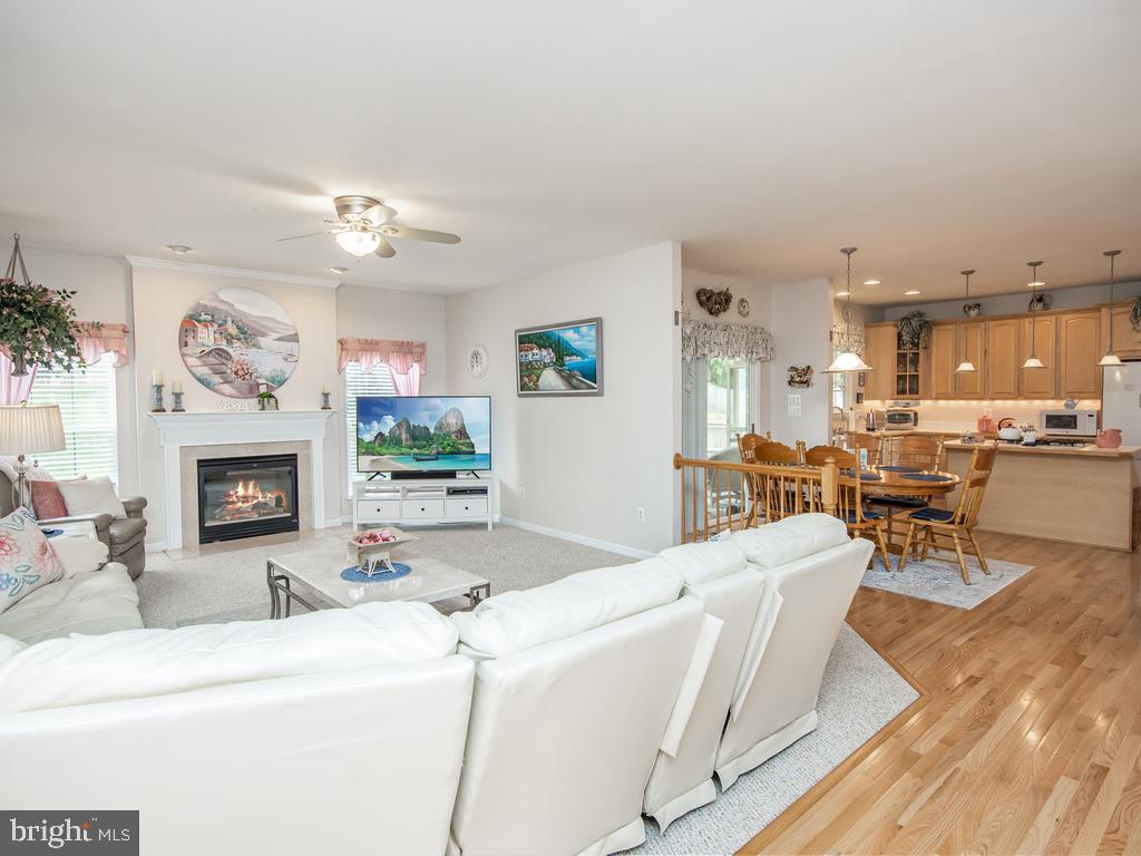 BLOOMS CROSSING - Residential