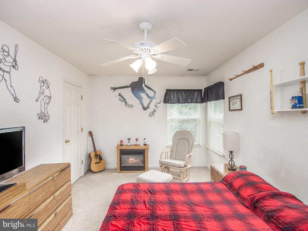 BLOOMS CROSSING - Residential