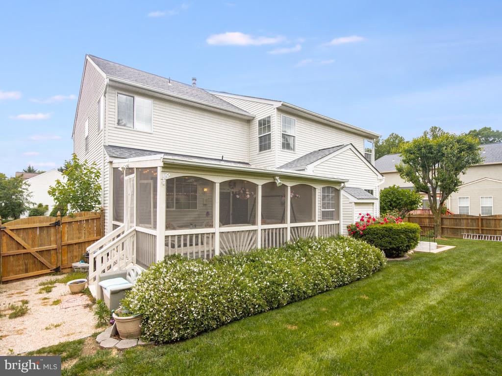 BLOOMS CROSSING - Residential