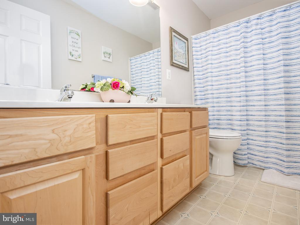 BLOOMS CROSSING - Residential