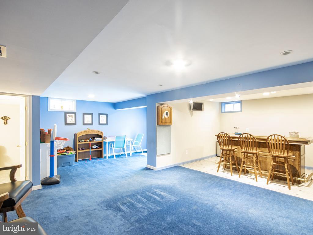 BLOOMS CROSSING - Residential