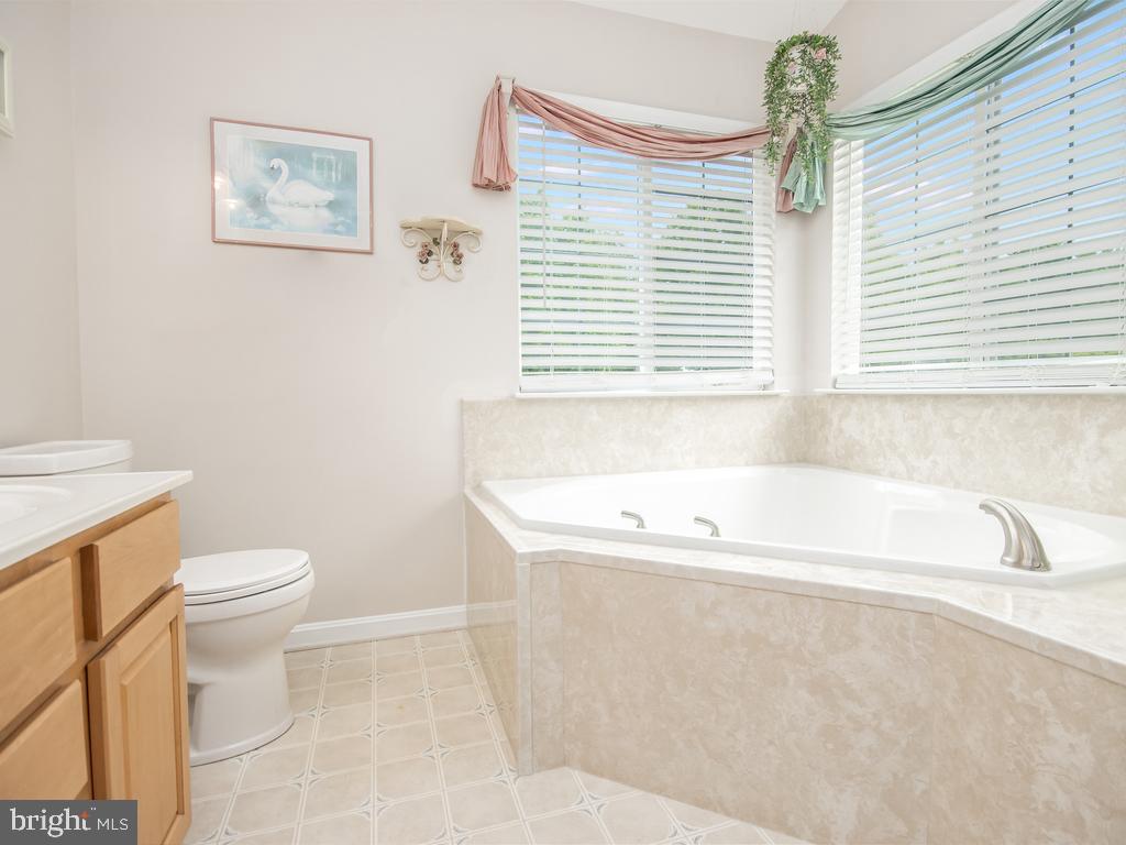 BLOOMS CROSSING - Residential