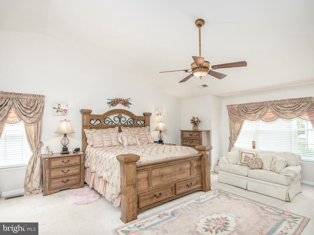 BLOOMS CROSSING - Residential