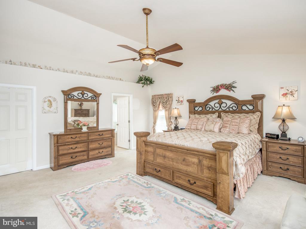 BLOOMS CROSSING - Residential