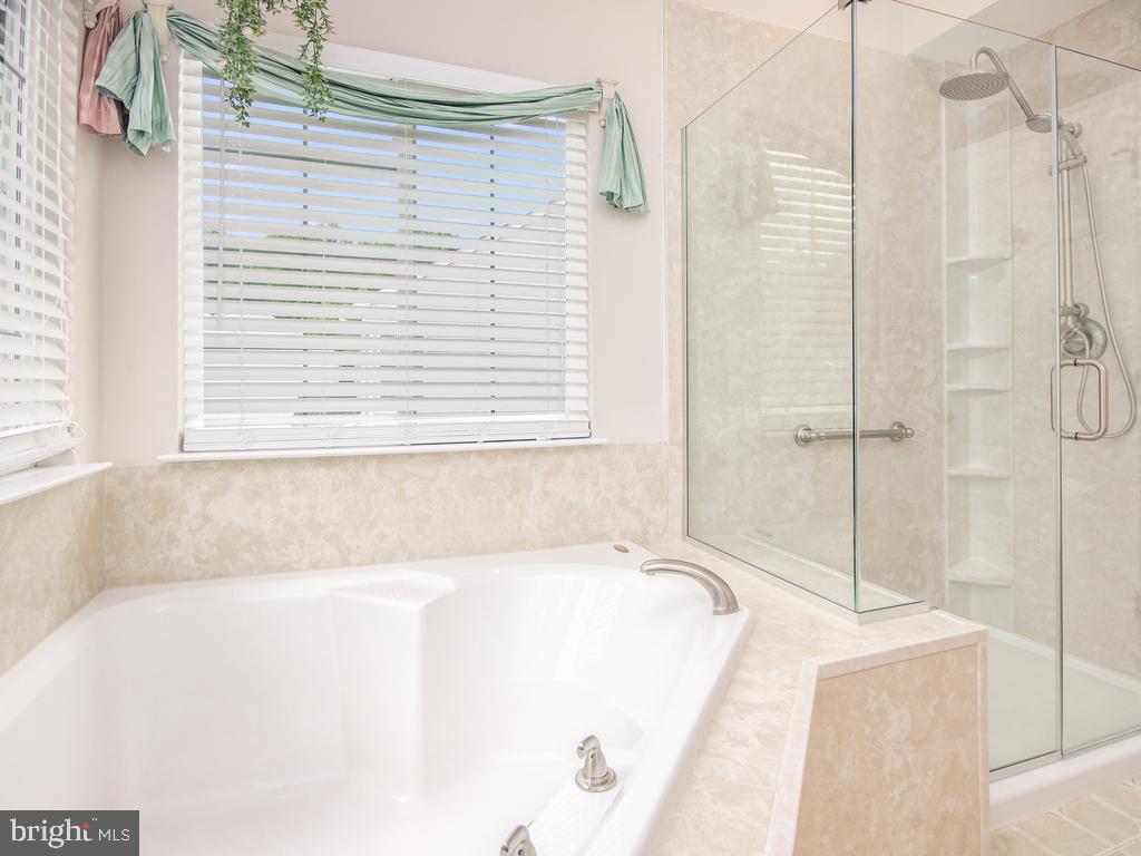 BLOOMS CROSSING - Residential