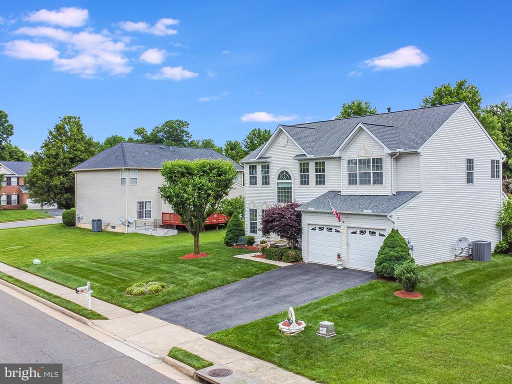 BLOOMS CROSSING - Residential