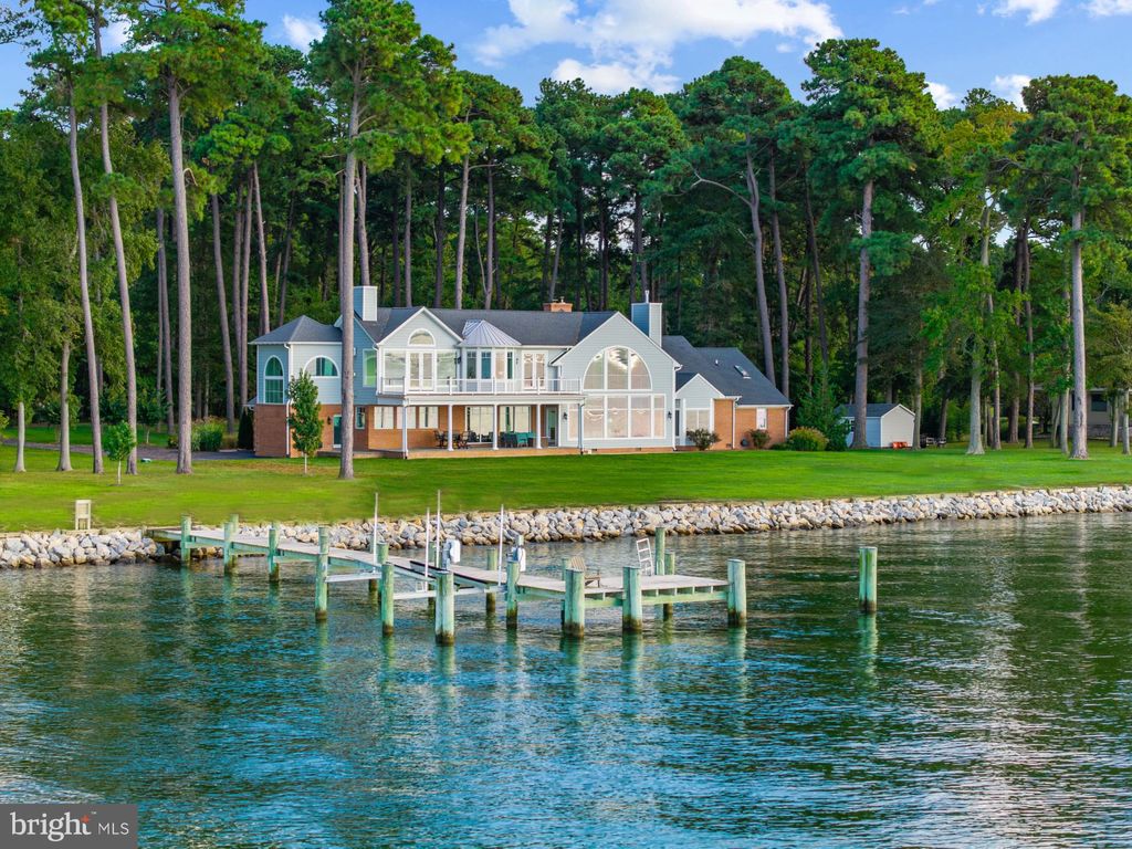 Photo of 205 Lighthouse View Drive, STEVENSVILLE, MD 21666 (MLS # MDQA2015422)