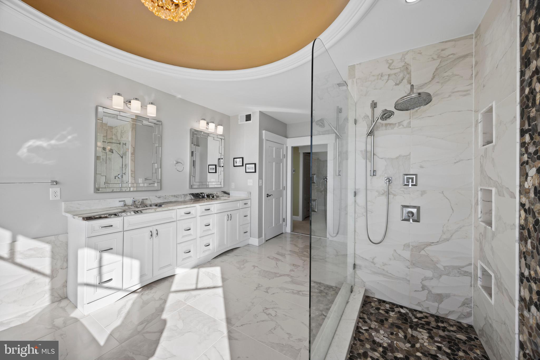 BLOODY POINT FARM - Residential