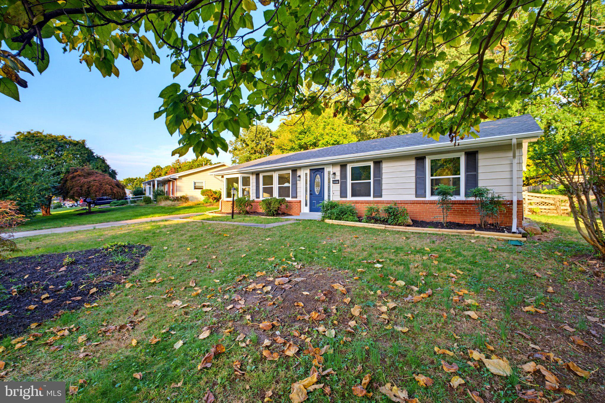 1112 S DICKENSON AVENUE