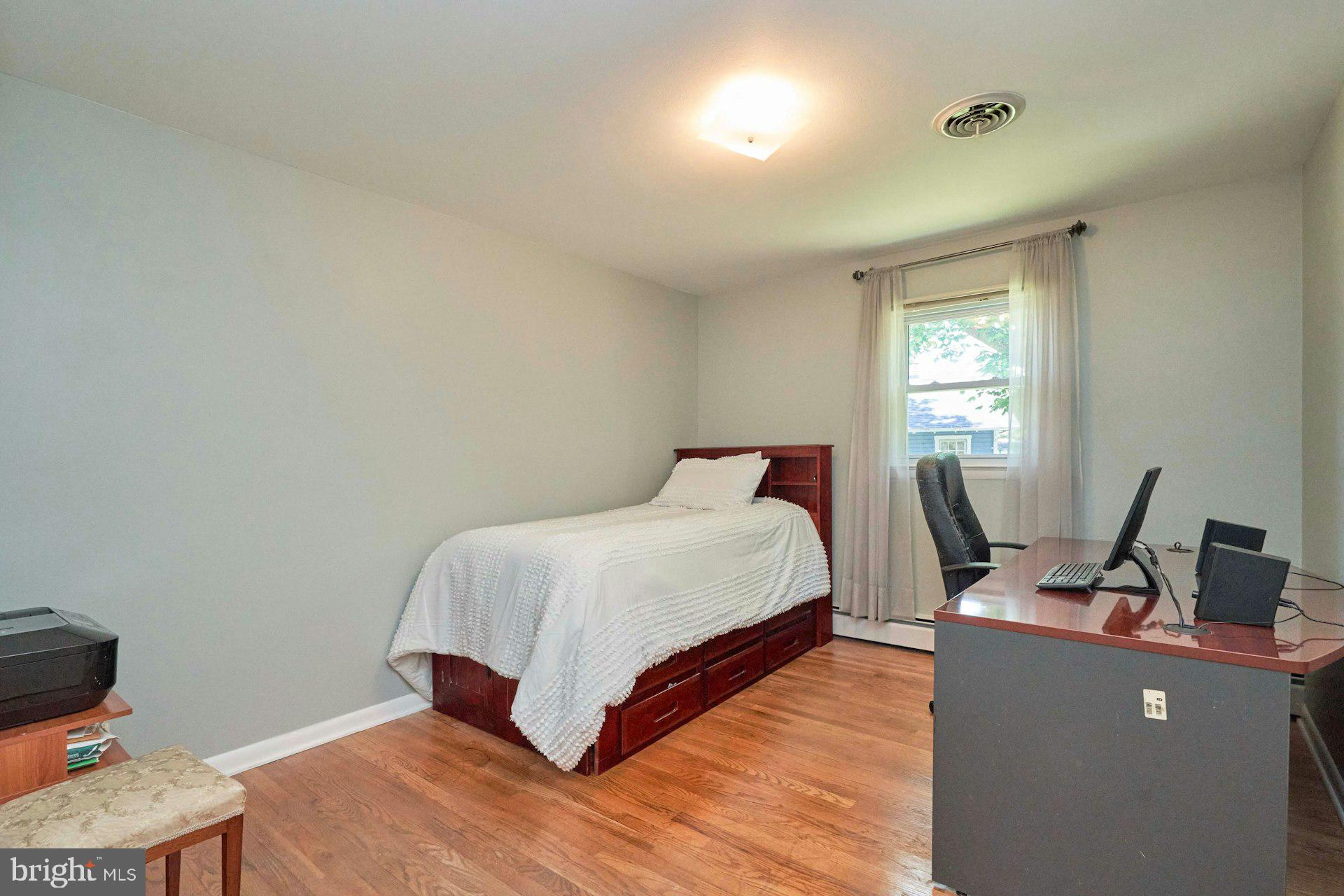 FALLS CHURCH - Residential