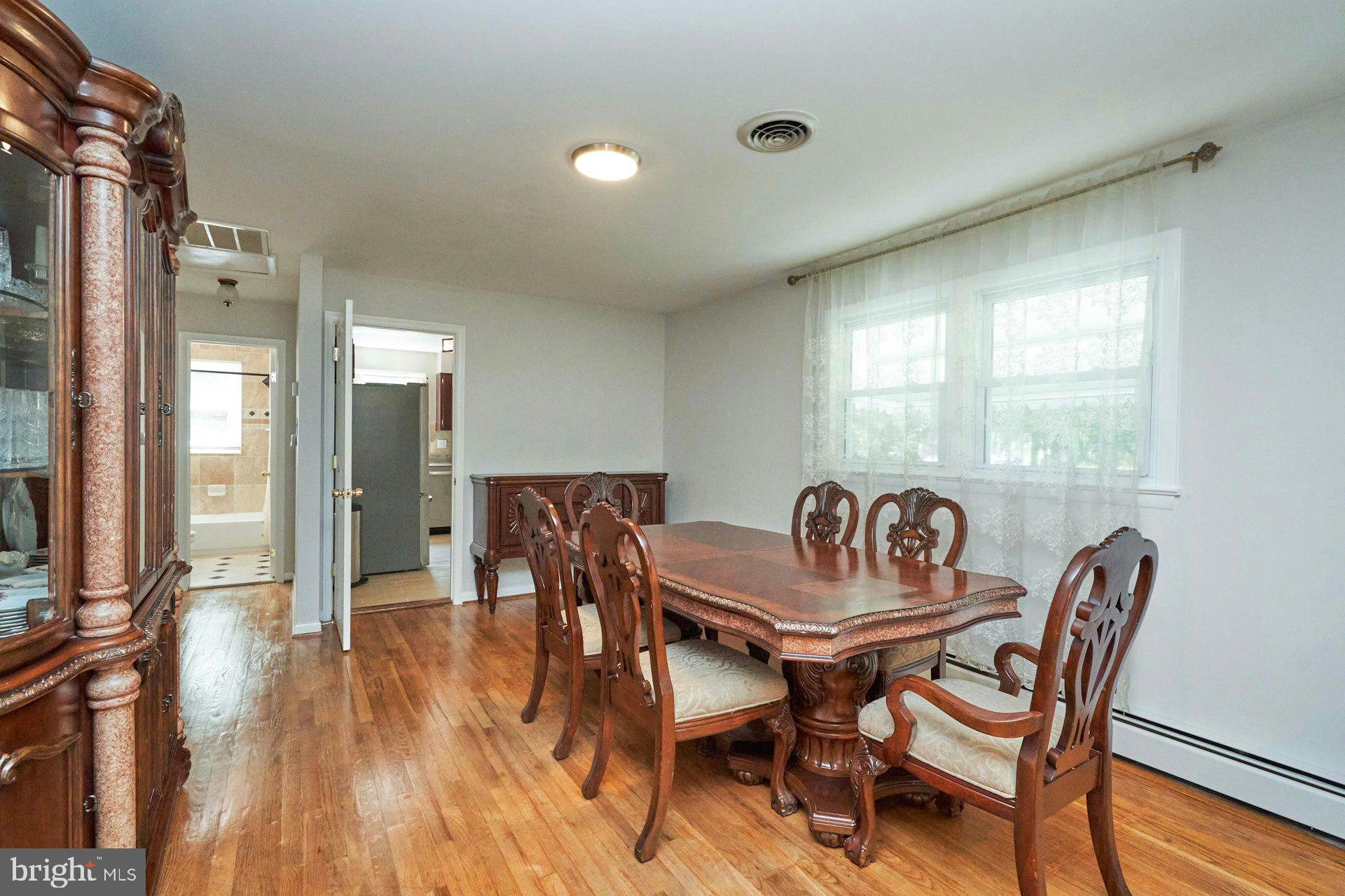 FALLS CHURCH - Residential