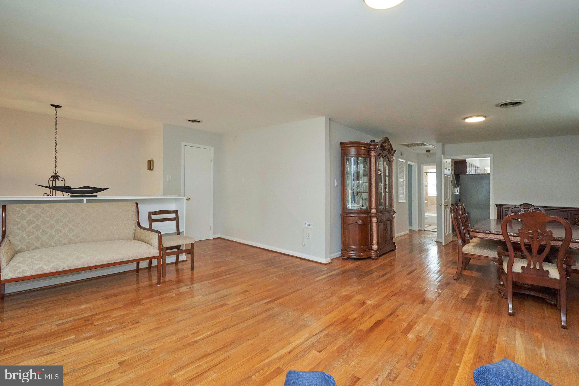 FALLS CHURCH - Residential