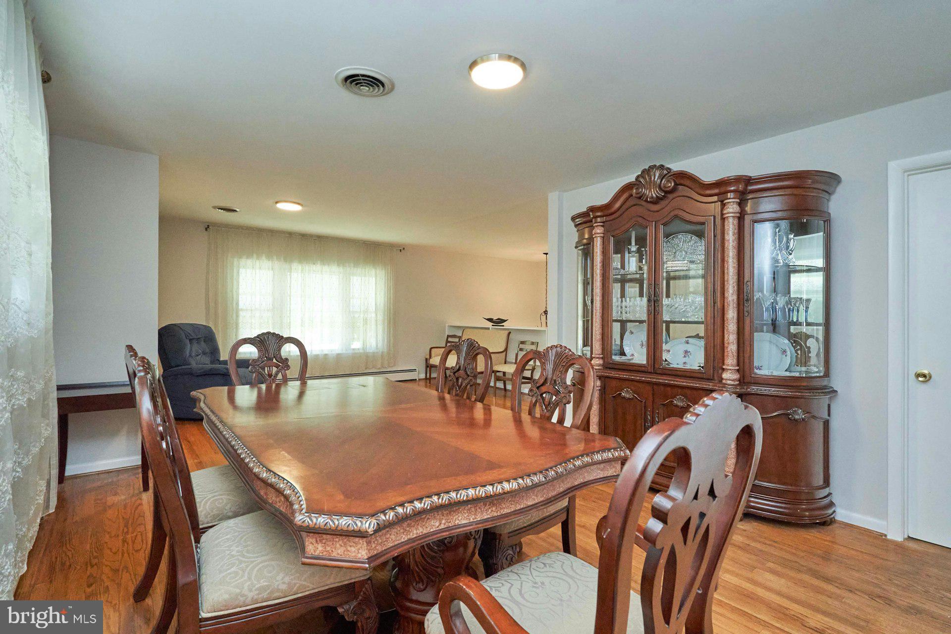 FALLS CHURCH - Residential