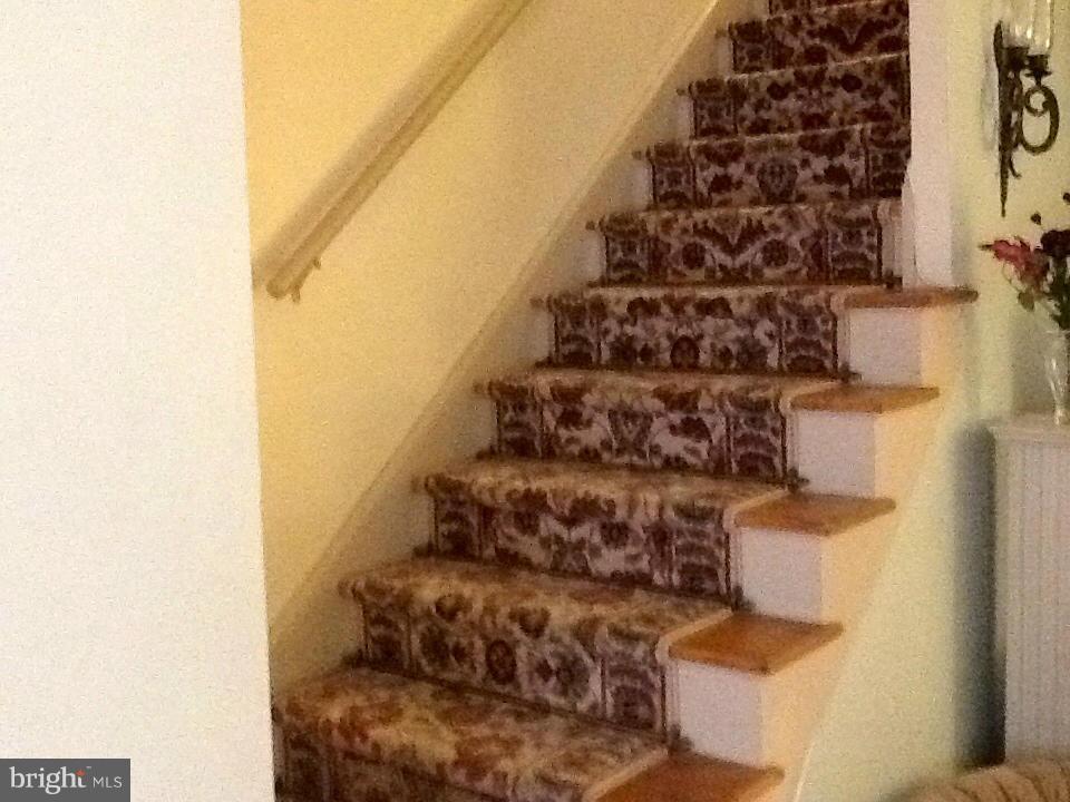 FAIRLINGTON MEWS - Residential Lease