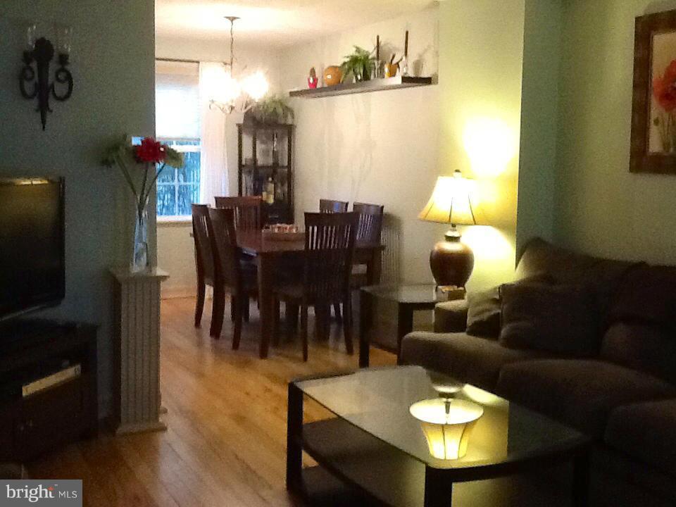 FAIRLINGTON MEWS - Residential Lease