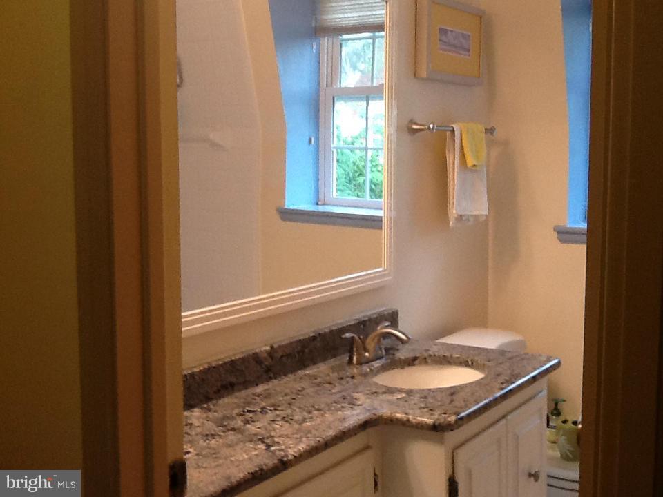 FAIRLINGTON MEWS - Residential Lease