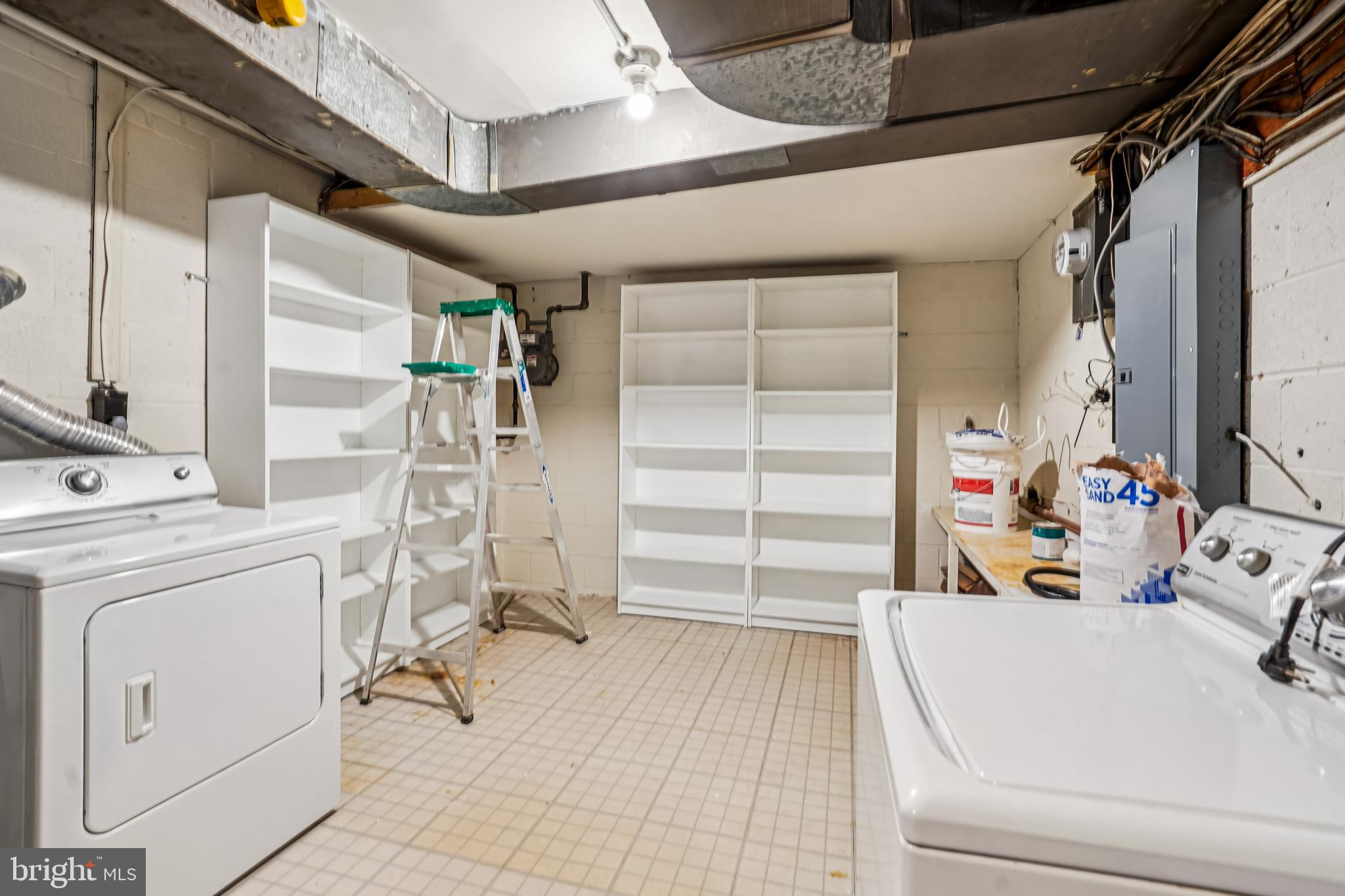 DUNLOP HILLS - Residential