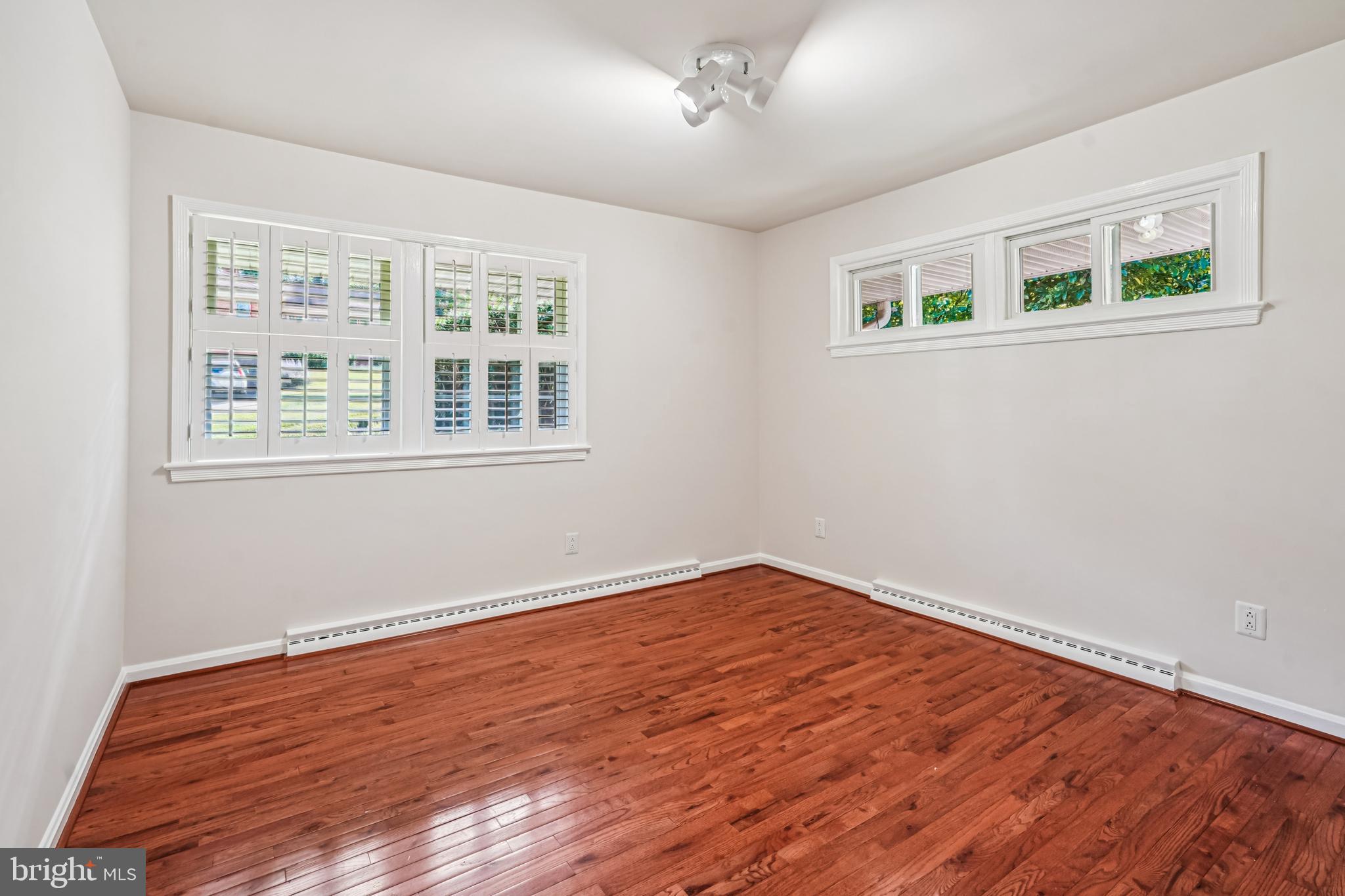 DUNLOP HILLS - Residential